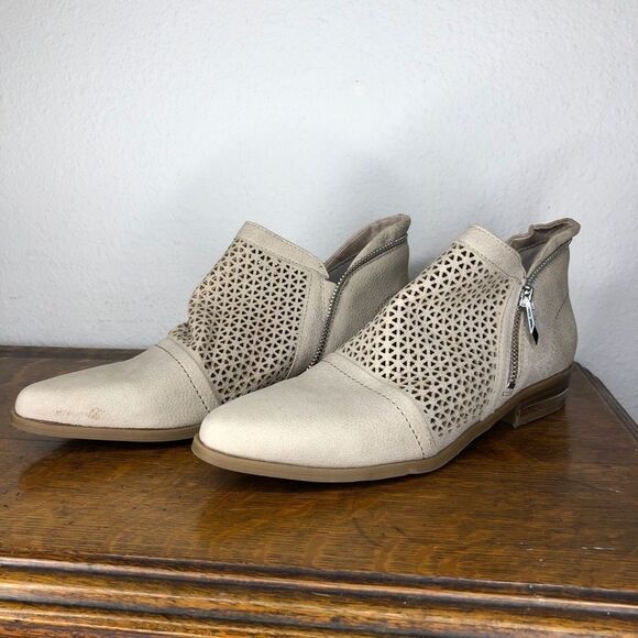 Fergie Booties - Picture 8 of 9